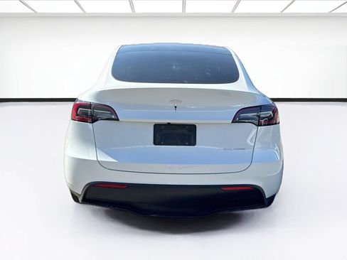 Used 2023 Tesla Model Y Long Range AWD/4WD image 5