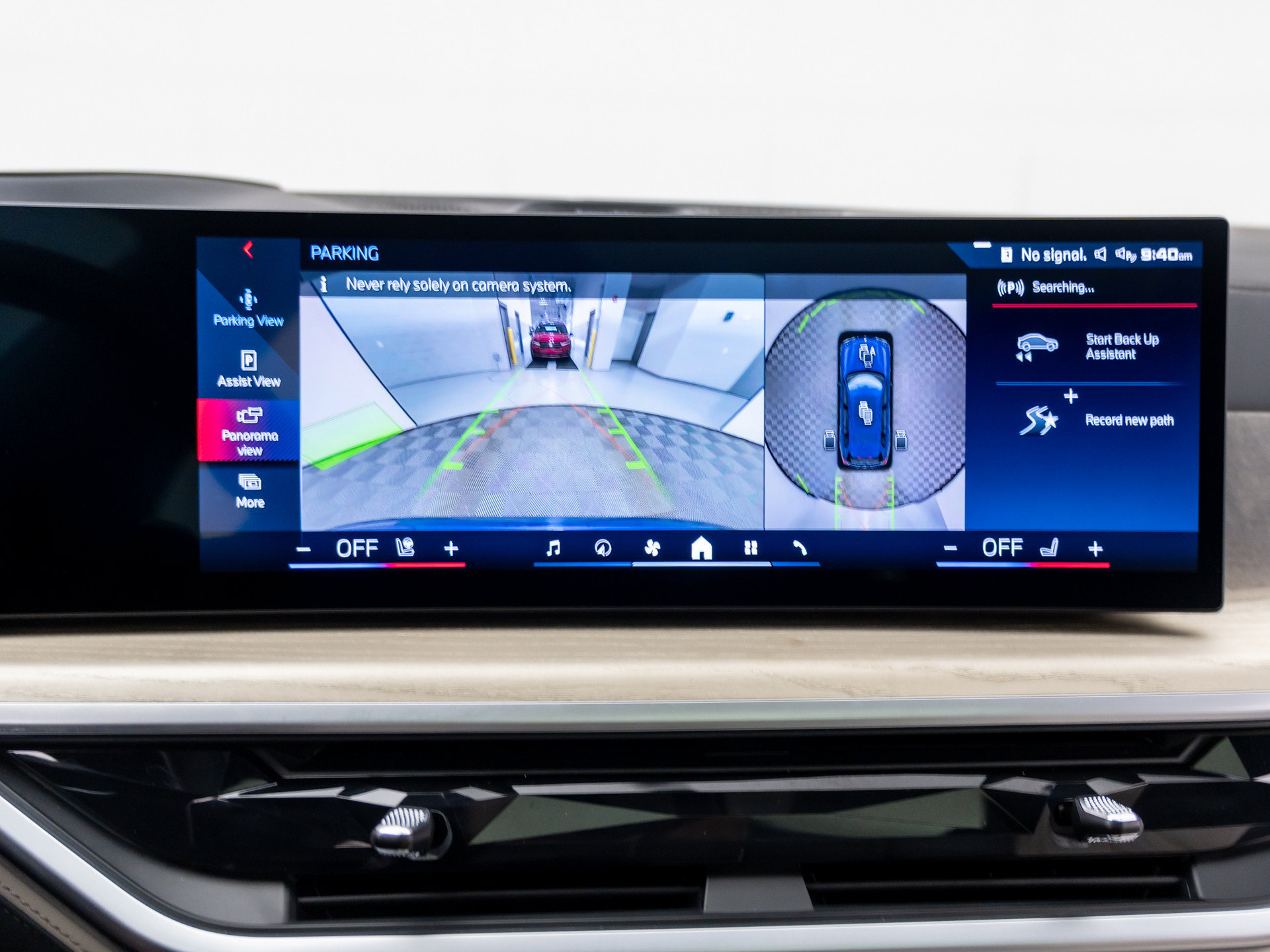 Certified 2025 BMW X7 M60i AWD/4WD image 26