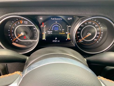 Used 2023 Jeep Gladiator Overland AWD/4WD image 24