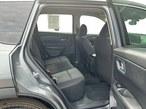 Used 2026 Nissan Rogue SV image 23