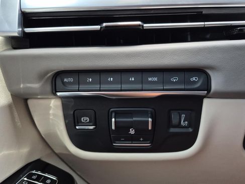 Certified 2025 Cadillac Escalade Sport Platinum w/ LPO, ONYX Package AWD/4WD image 22