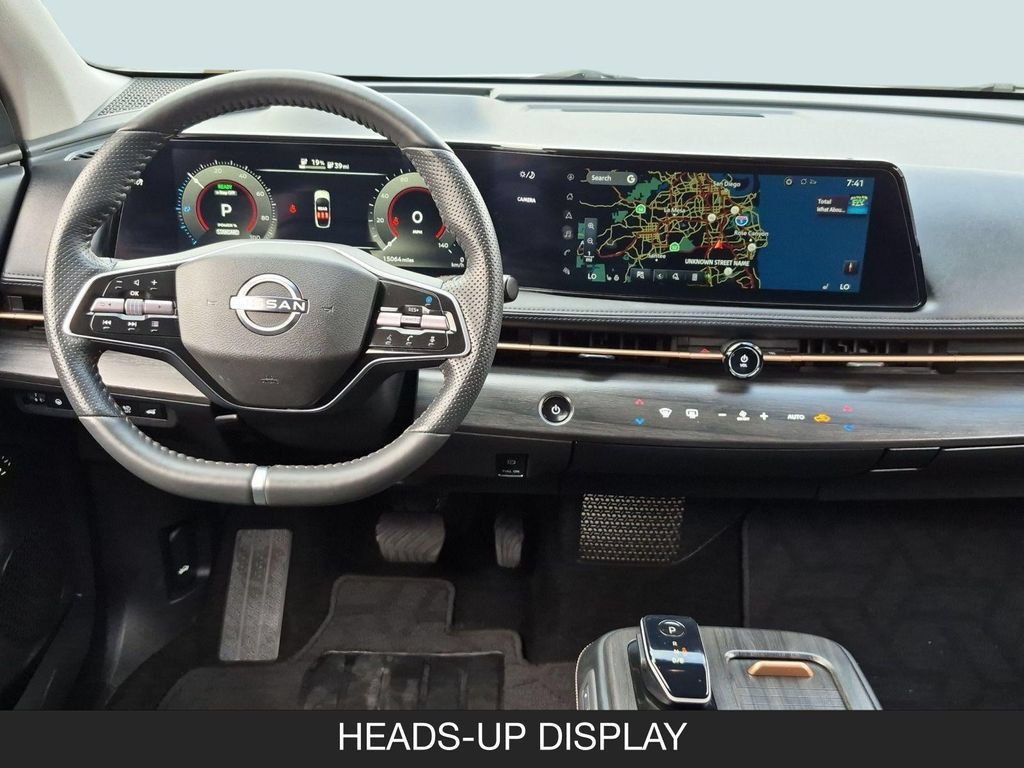 Used 2024 Nissan Ariya AWD image 13