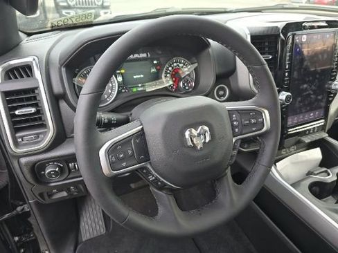 Used 2025 RAM 1500 Big Horn AWD/4WD image 11