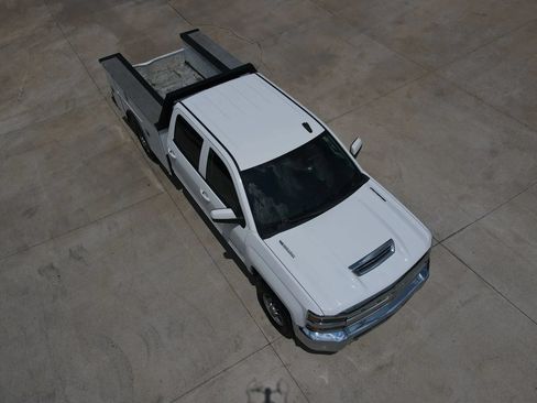 Used 2018 Chevrolet Silverado 2500 LT AWD/4WD image 57