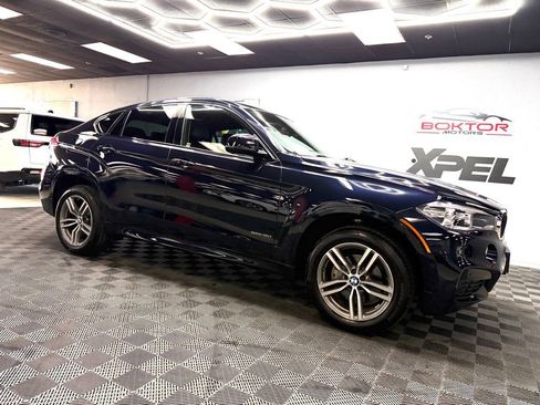 Used 2019 BMW X6 sDrive35i w/ M Sport Package RWD image 2