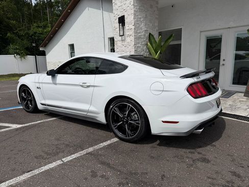 Used 2016 Ford Mustang GT Premium w/ Equipment Group 401A RWD image 12