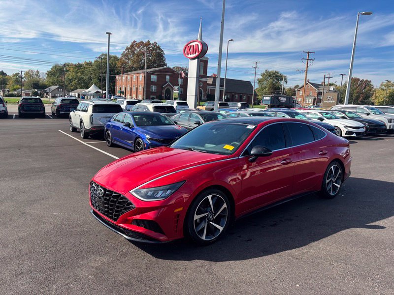 Used 2021 Hyundai Sonata SEL Plus w/ Tech Package FWD image 3