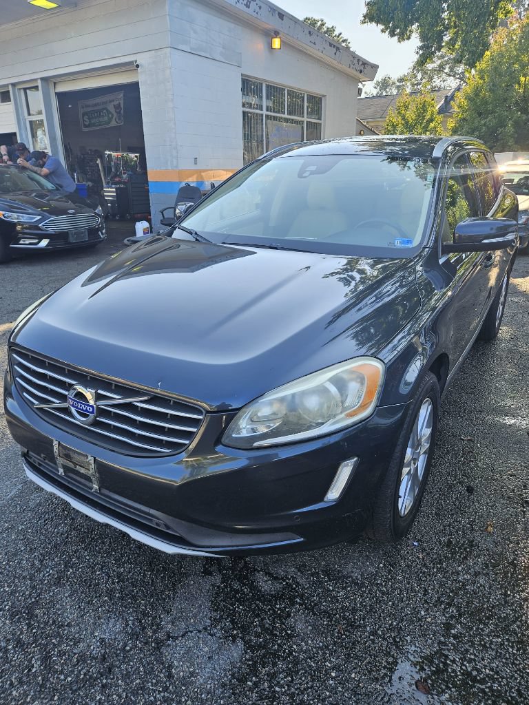 Used 2016 Volvo XC60 T5 Premier w/ Proximity Package AWD/4WD image 1