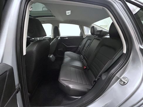 Used 2024 Volkswagen Jetta SE FWD image 19