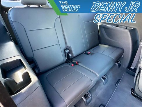 Used 2023 Chevrolet Traverse Premier image 27