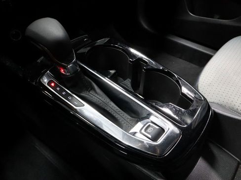 Used 2025 Chevrolet Trax LT w/ LT Convenience Package image 30