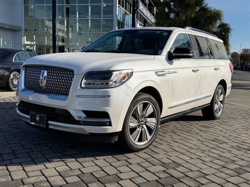 Used 2018 Lincoln Navigator Select w/ Cargo Package image 1