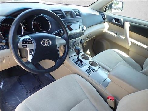 Used 2012 Toyota Highlander 4WD w/ Tech Pkg image 9