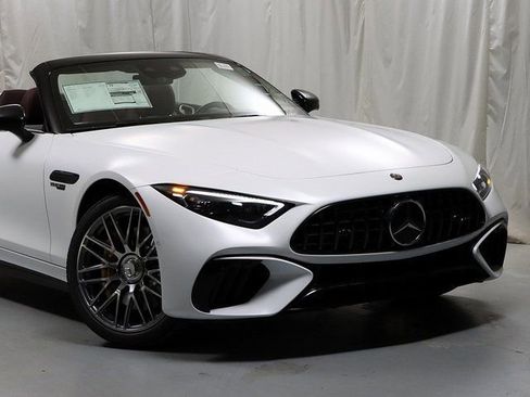 New 2026 Mercedes-Benz SL 63 AMG 4MATIC image 2
