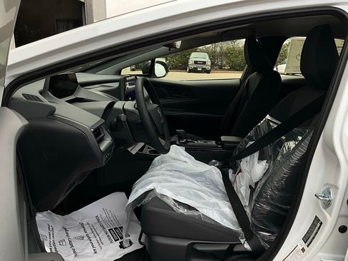 New 2026 Toyota Prius LE image 9