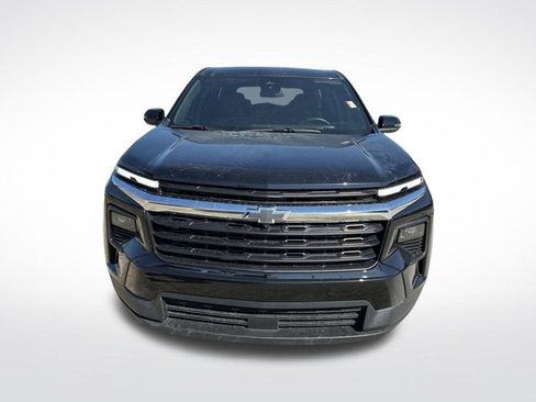 Used 2024 Chevrolet Traverse LS FWD image 2