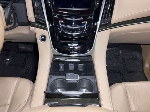 Used 2020 Cadillac Escalade Platinum AWD/4WD image 22