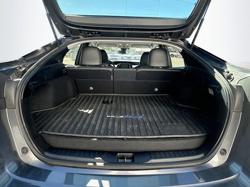 Used 2017 Toyota Prius Prime Premium image 27