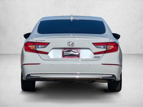 Used 2019 Honda Accord Touring image 7