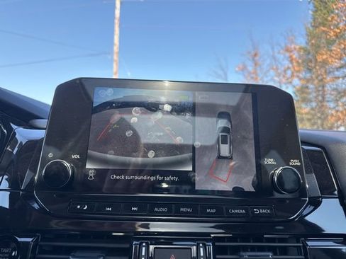 Used 2025 Nissan Pathfinder SL w/ SL Premium Package image 6