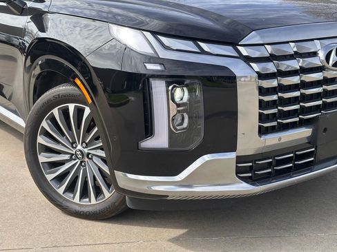 Used 2025 Hyundai Palisade Calligraphy image 2