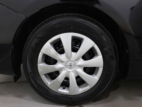 Used 2010 Toyota Corolla LE image 25