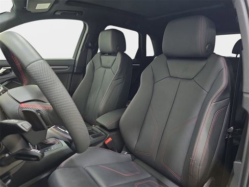 Used 2025 Audi Q3 2.0T Premium Plus w/ Premium Plus Package image 18