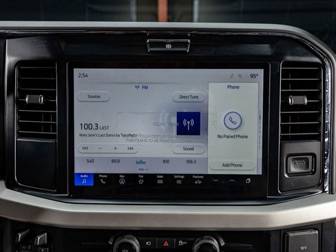 Used 2026 Ford F250 XLT w/ XLT Premium Package image 25