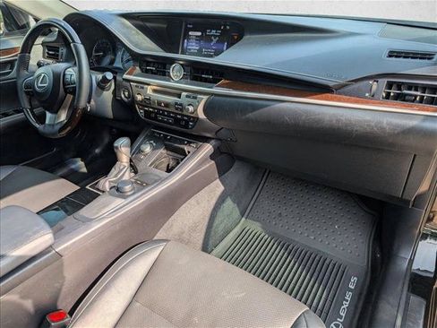 Used 2017 Lexus ES 350 w/ Premium Package FWD image 22