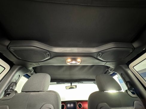 Used 2022 Jeep Wrangler Rubicon image 28