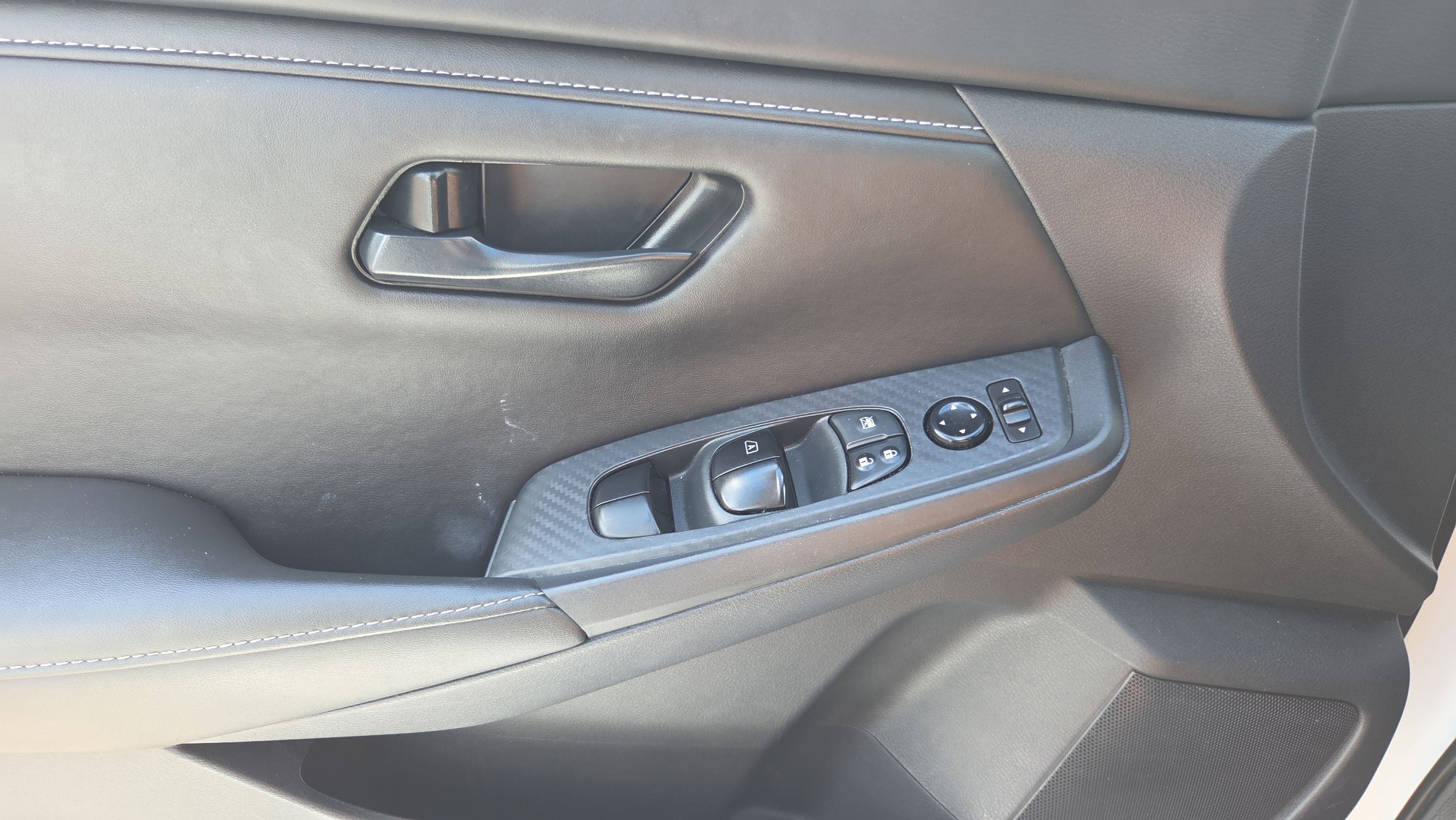 Used 2025 Nissan Sentra S FWD image 17