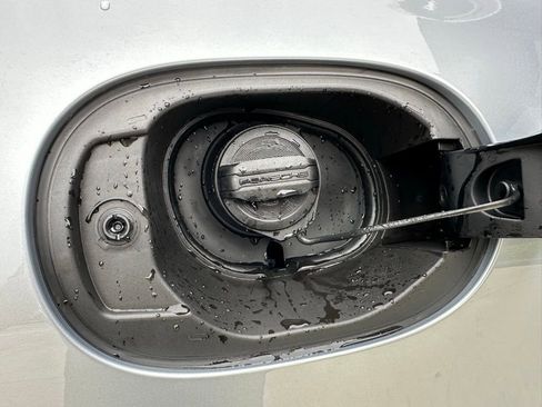 Used 2026 Porsche Macan image 38