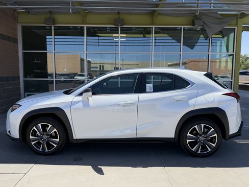Used 2024 Lexus UX 250h FWD image 7
