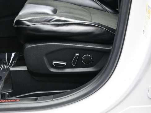 Used 2019 Ford Edge ST w/ Convenience Package image 12