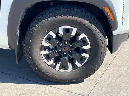 Used 2024 Nissan Frontier Pro-X w/ Pro Convenience Package image 6