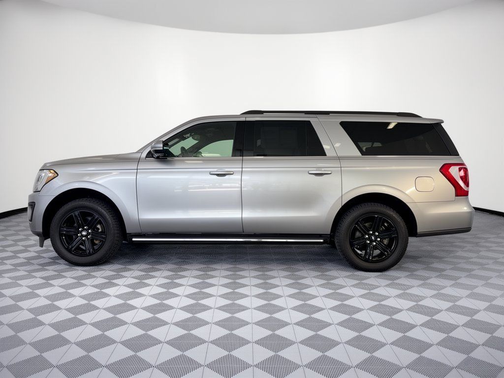 Used 2021 Ford Expedition Max XLT RWD image 2