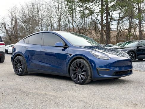 Used 2021 Tesla Model Y Performance image 4