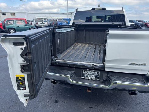 Used 2022 RAM 1500 Limited AWD/4WD image 15