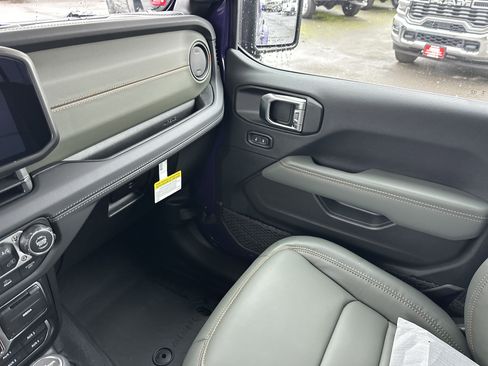 New 2026 Jeep Gladiator Mojave image 25