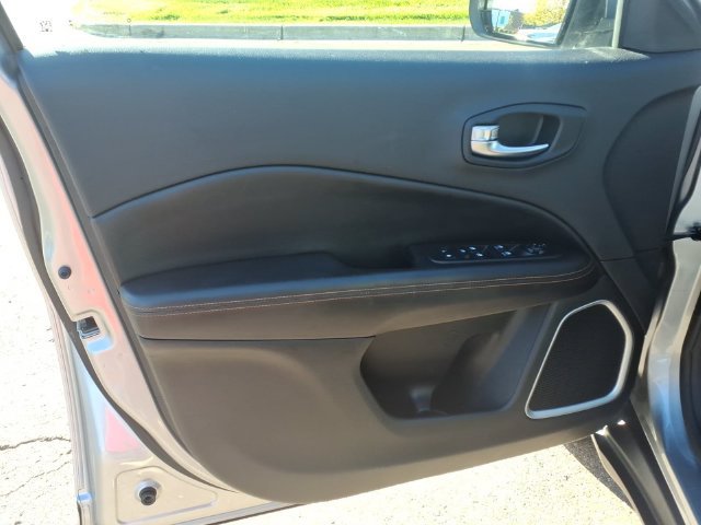 Certified 2019 Jeep Compass Limited w/ Safety & Security Group AWD/4WD image 8