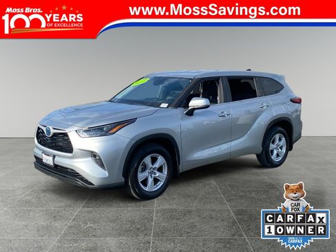 Used 2023 Toyota Highlander LE AWD/4WD image 1