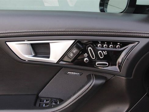 Used 2016 Jaguar F-TYPE R AWD/4WD image 29