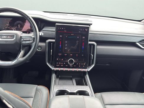 Used 2024 GMC Acadia AT4 w/ Luxury Package AWD/4WD image 21
