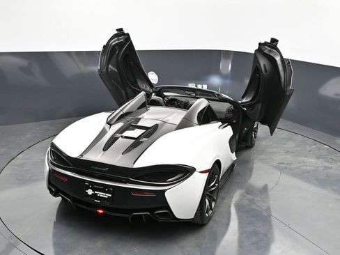 Used 2019 McLaren 570S Spider image 53
