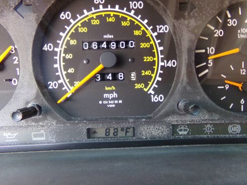 Used 1994 Mercedes-Benz E 320 Convertible image 81