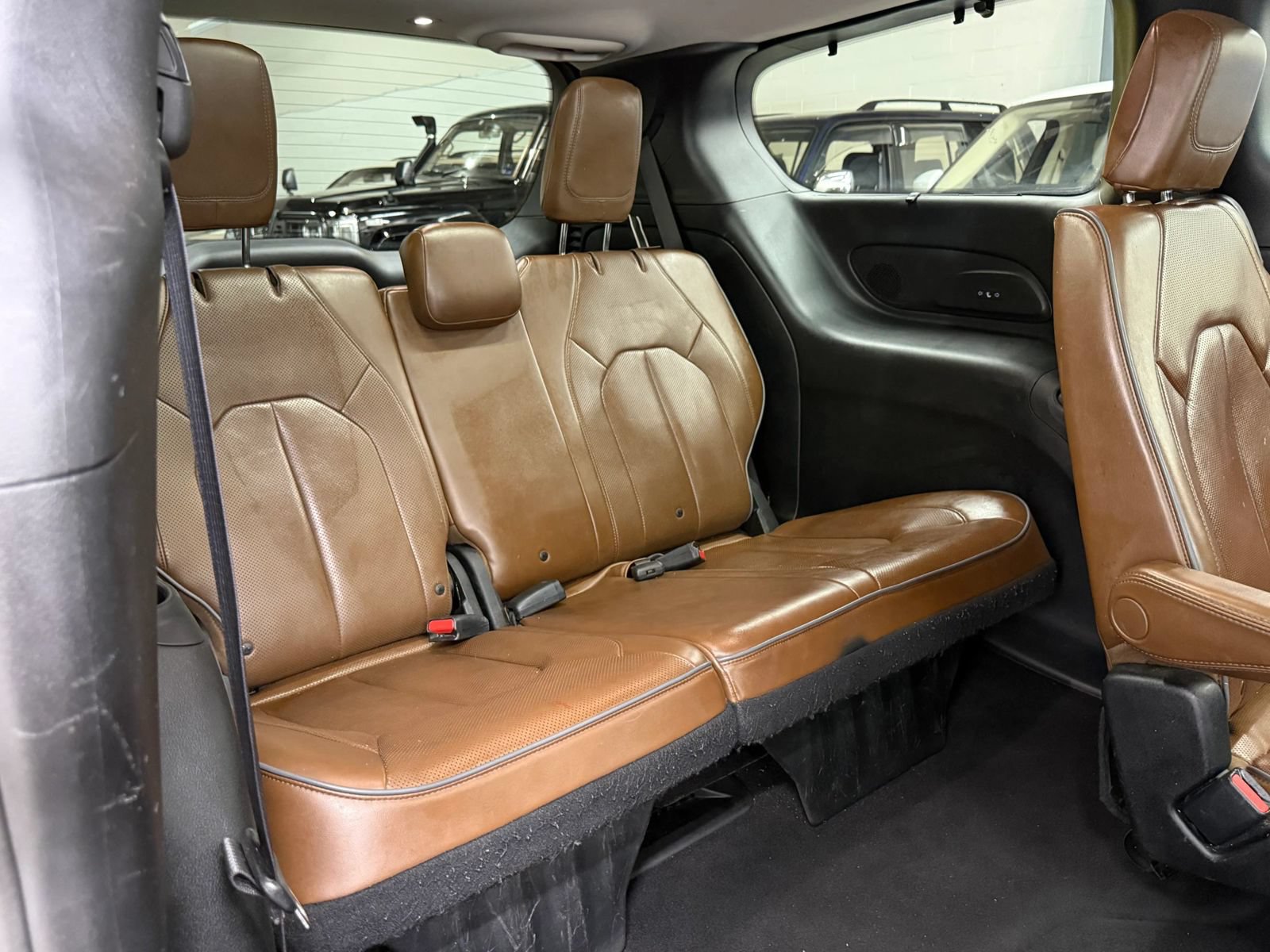 Used 2017 Chrysler Pacifica Limited FWD image 20