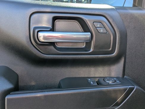 Used 2025 Chevrolet Silverado 3500 W/T image 16