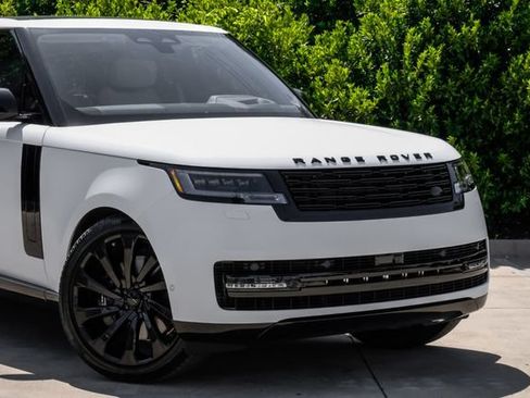 Used 2026 Land Rover Range Rover Long Wheelbase Autobiography AWD/4WD image 9