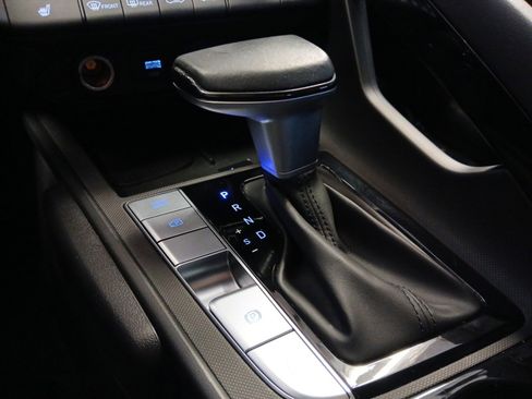 Certified 2024 Hyundai Elantra SEL w/ Convenience Package image 19