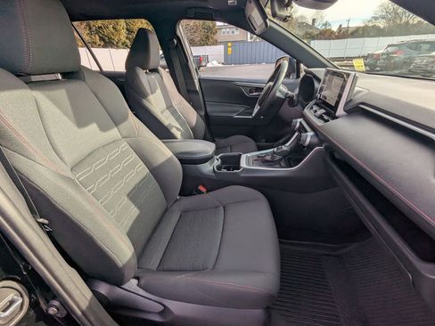 Used 2023 Toyota RAV4 SE image 24